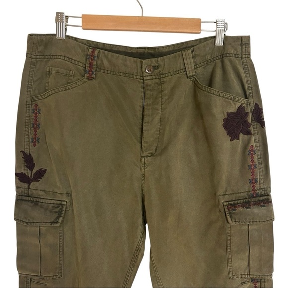 Sundance Olive Green Embroidered Cargo Pants Size 14 Boho Earthy - Picture 3 of 16